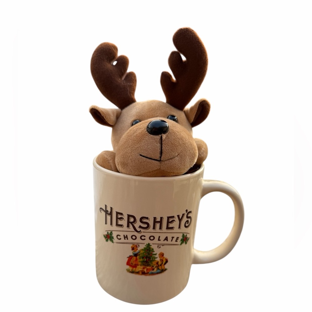 Galerie Hershey’s Chocolate oversized 24OZ Mug with Hershey’s Reindeer Plushie